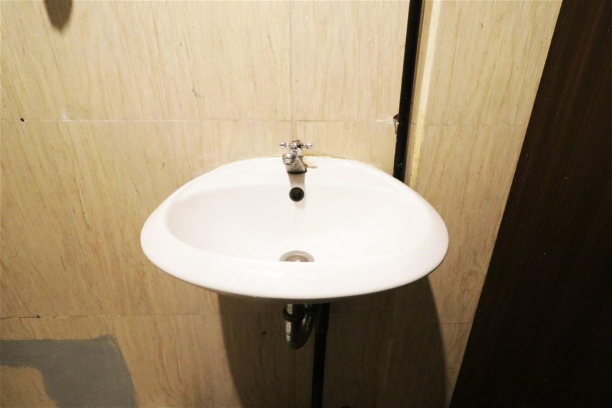 Inap At Capsule Thamrin Hotel Jakarta Eksteriør billede