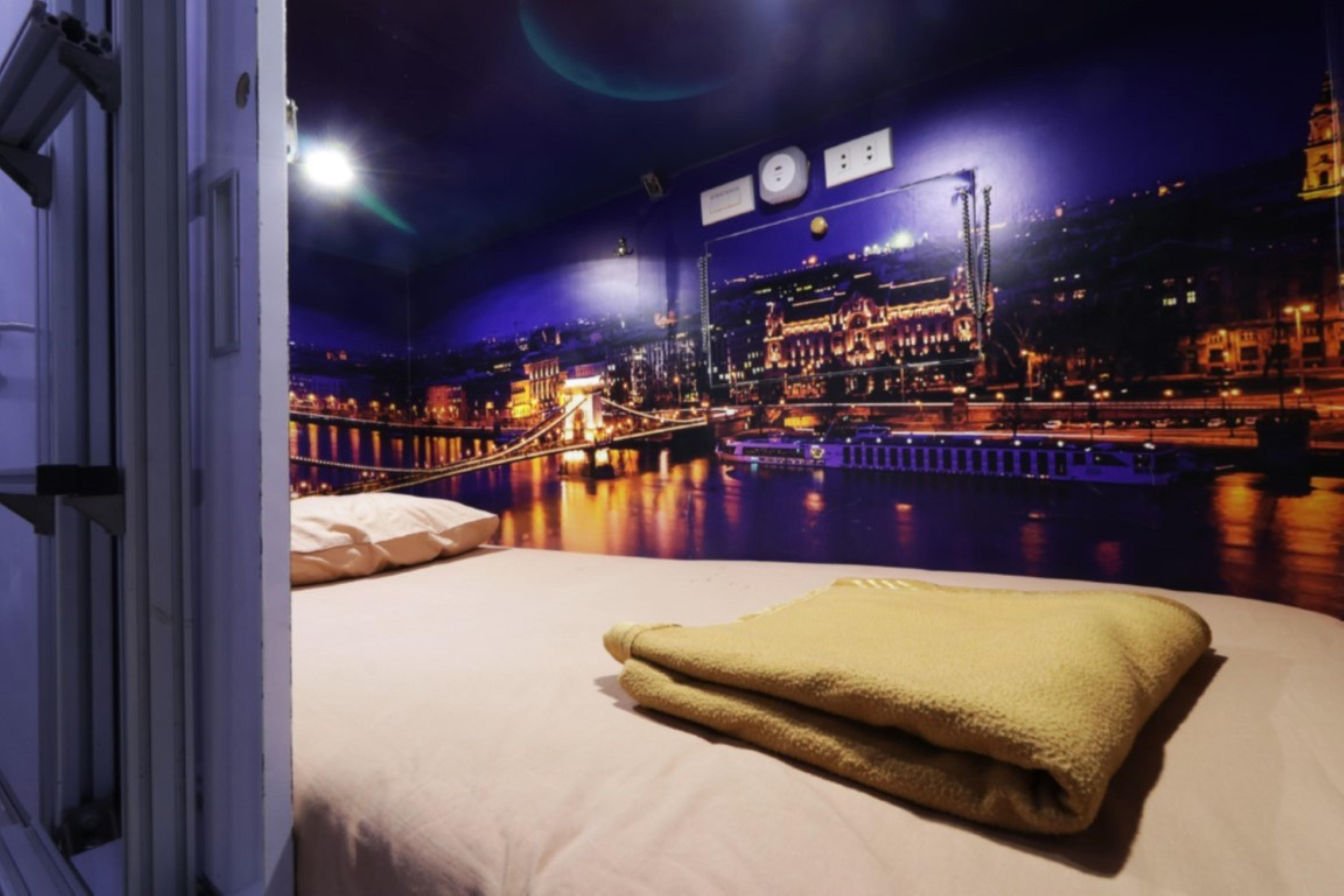 Inap At Capsule Thamrin Hotel Jakarta Eksteriør billede